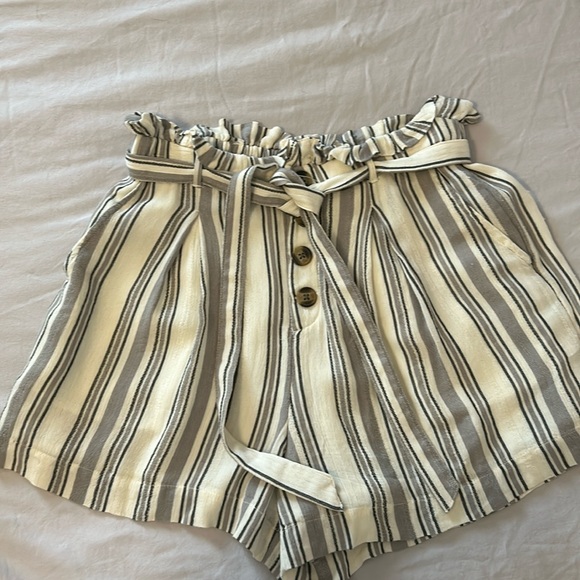 American Eagle striped shorts. Size small - Picture 1 of 5